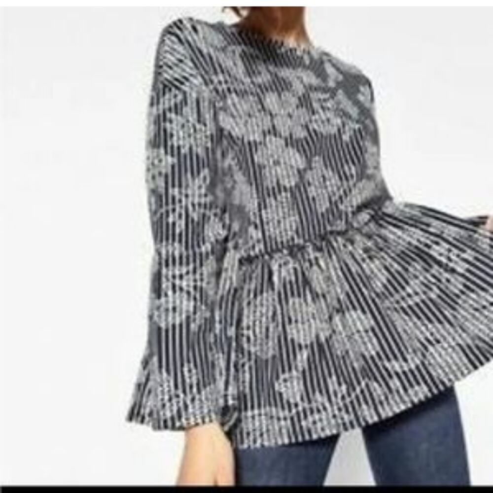 Zara Trafaluc Navy White Floral Striped Peplum Long Sleeved Blouse Size S NWT